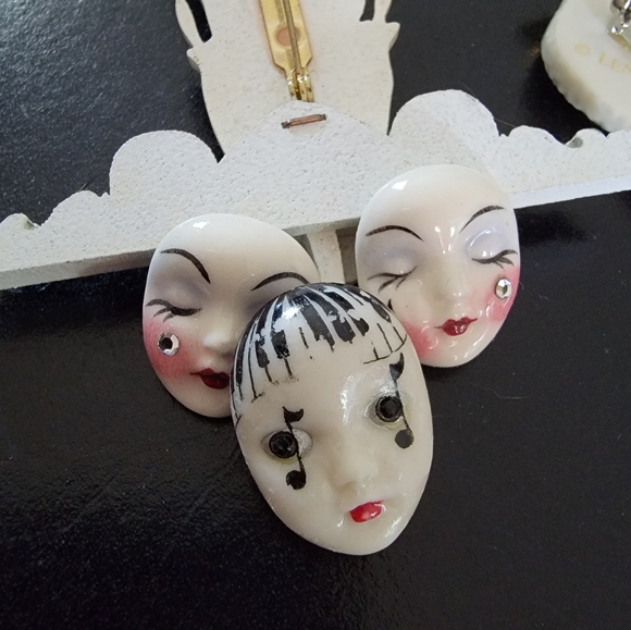 Pins and brooches - Picture 2 of 4